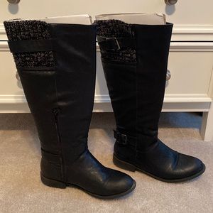 Cute boots with sweater cuff